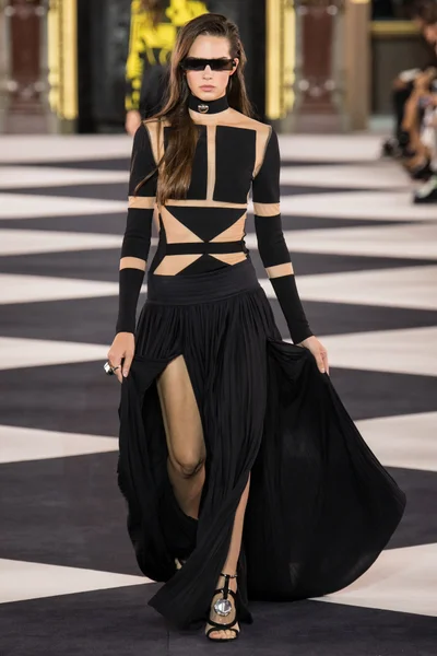 Look 8
